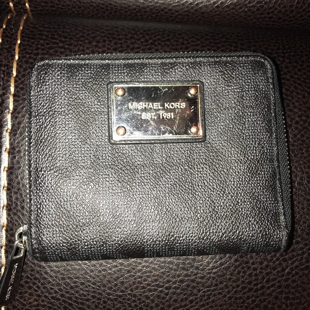 Michael Kors Logo Wallet